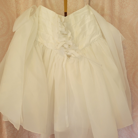 Engagement, bridal, wedding dress - Picture 10 of 11